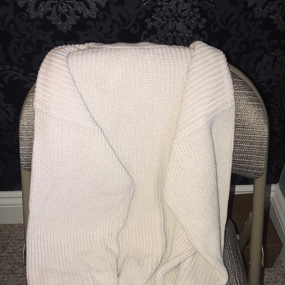 Knit Sweater (crew neck)